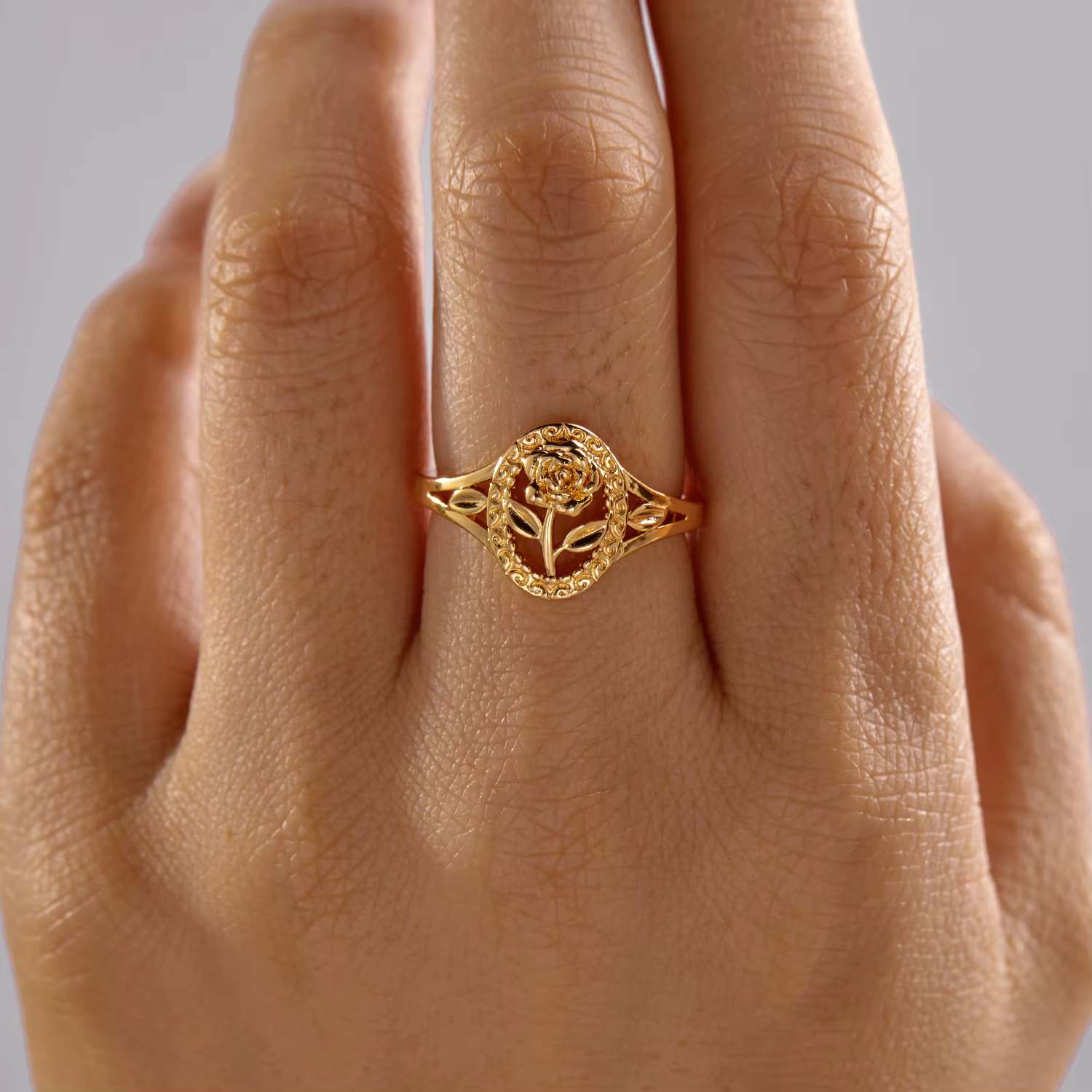 Bague Fleur de Rose Significative pour Femme en Laiton et Zircon, Délicate avec Découpe Ovale, Cadea