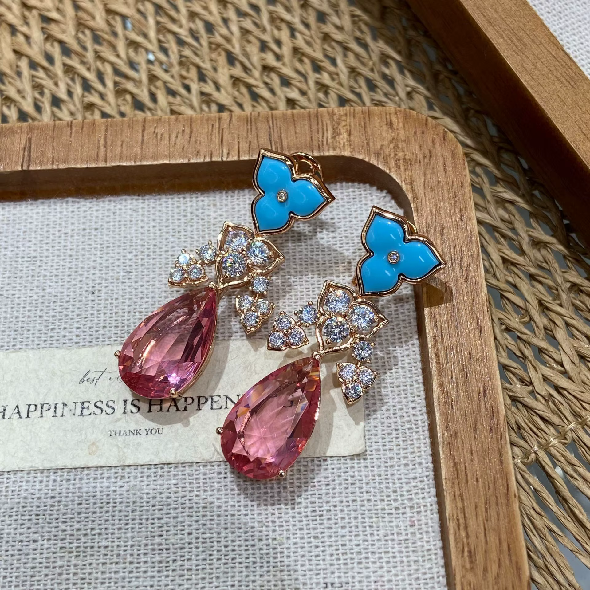Ensemble de bijoux pour femme Morgan Pink à texture goutte d'eau exagérée - Boucles d'oreilles et co