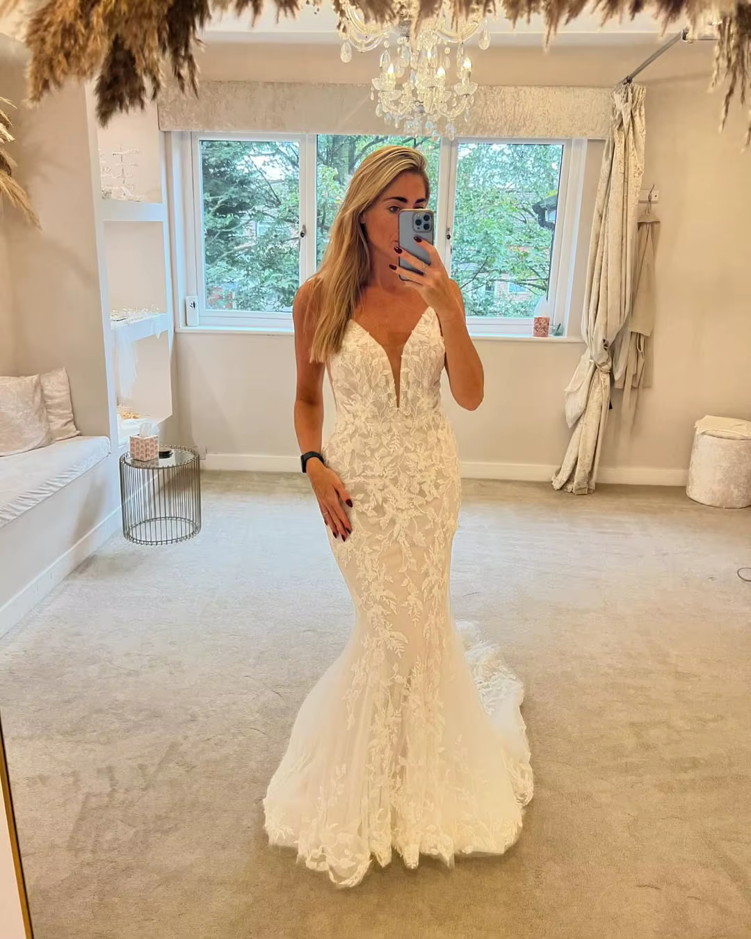 Robe de mariée personnalisée, romantique et sexy, col en v, sans manches, style sirène, robe de mari