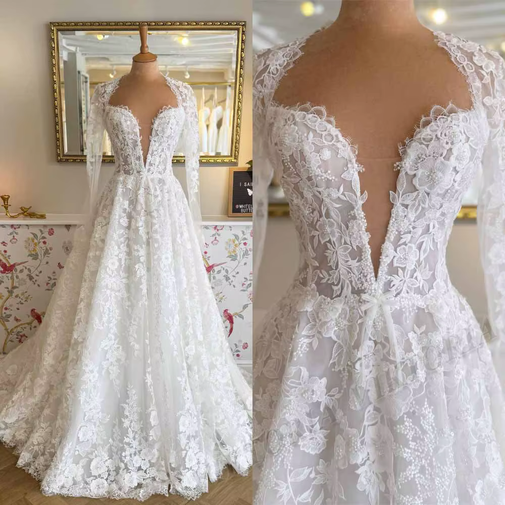 Robes de mariée classiques VIKTORIA avec appliques, col en V, plissées, coupe trapèze, en tulle, à l