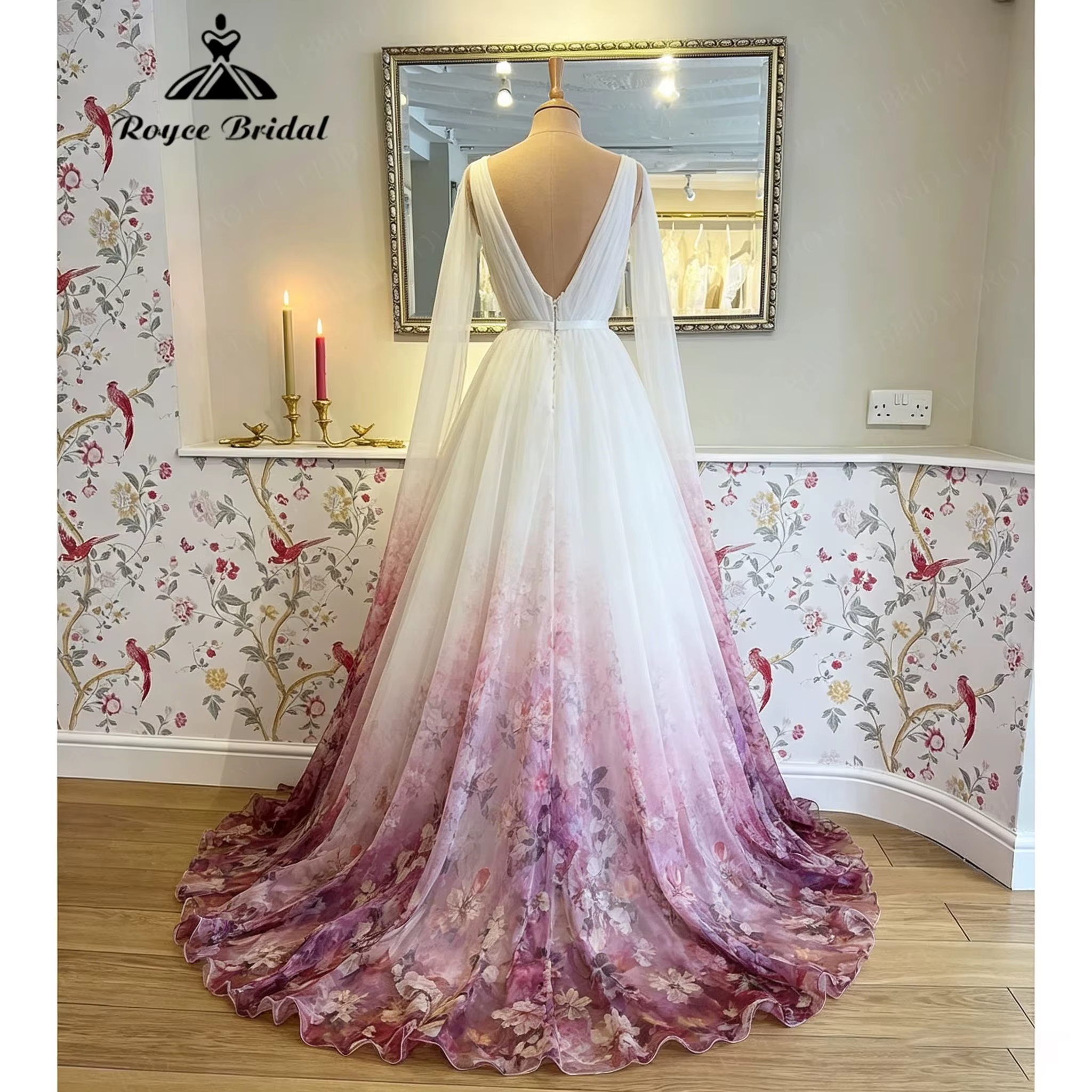 Robe de mariée en tulle fluide avec manches en mousseline tombantes et traîne florale dégradée, robe