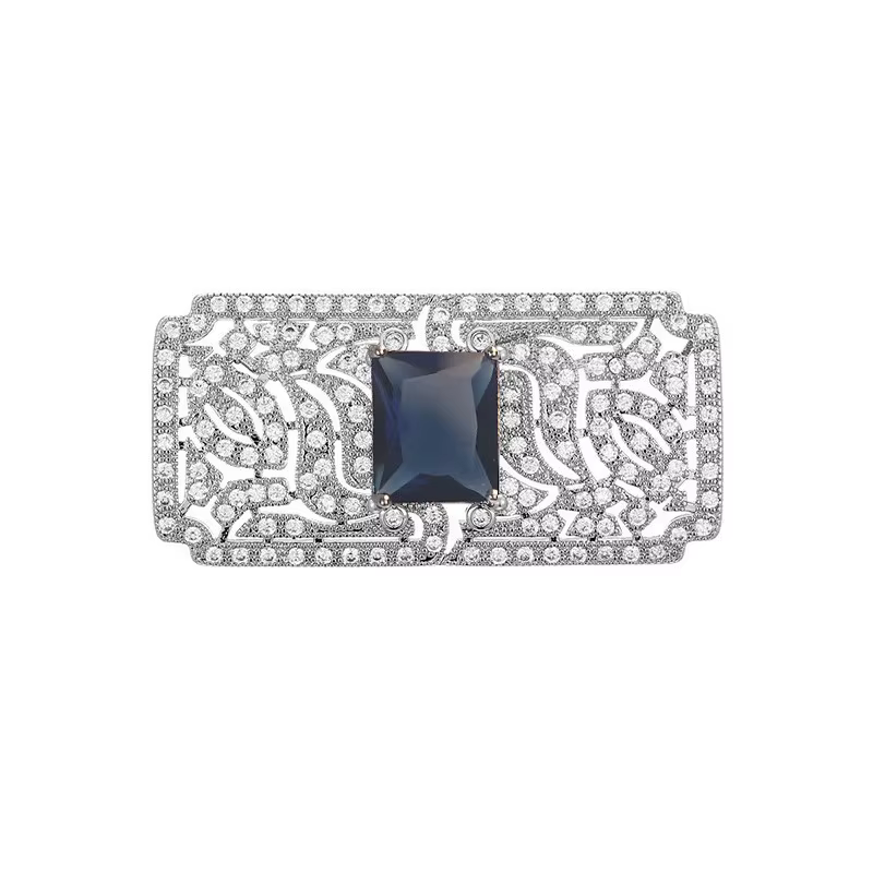 Broche carrée sculptée creuse pour femmes, luxe léger, rétro, exquis, élégant, mode, géométrie en cr