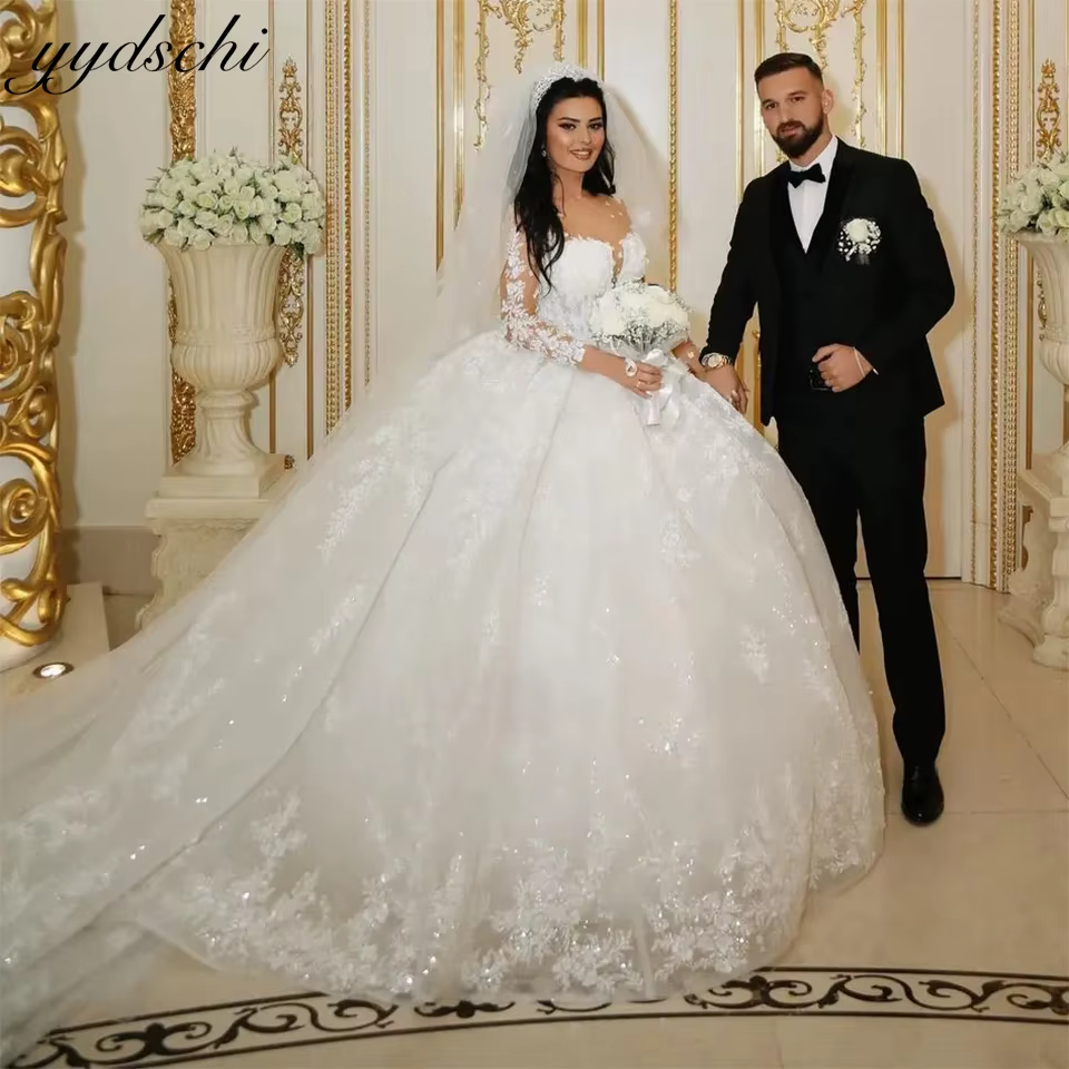 Robes de mariée de luxe personnalisées style princesse 2026 Dubaï, avec paillettes, sequins et appli