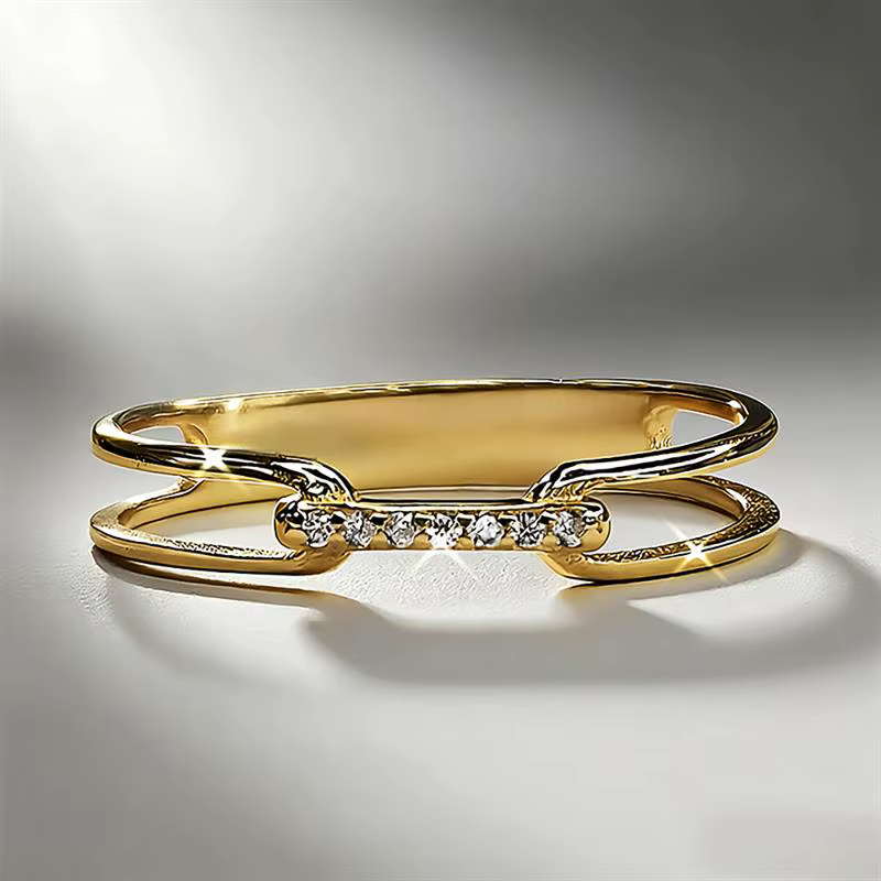 Huitan – bague pour femmes, design à chaîne, couleur or, incrustée de zircone cubique brillante, acc