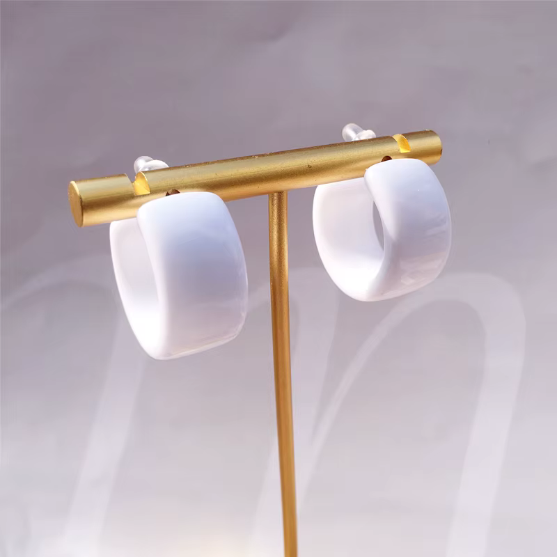UJBOX nouveau bijoux de fête de mariage cadeau blanc acrylique petites boucles d'oreilles pour les f