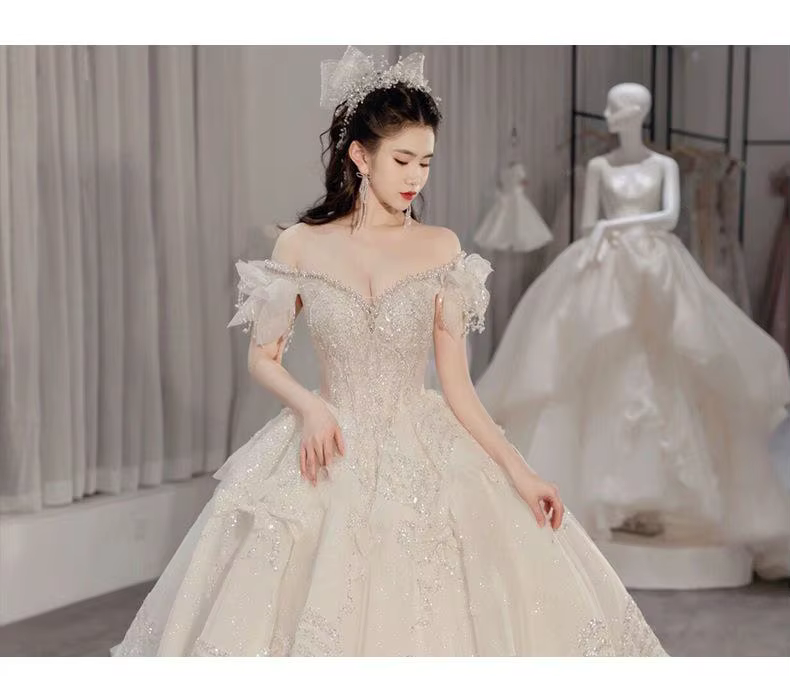 Robe de mariée asymétrique épaule dénudée, petite Stature rétro, Texture haut de gamme, luxueuse fab