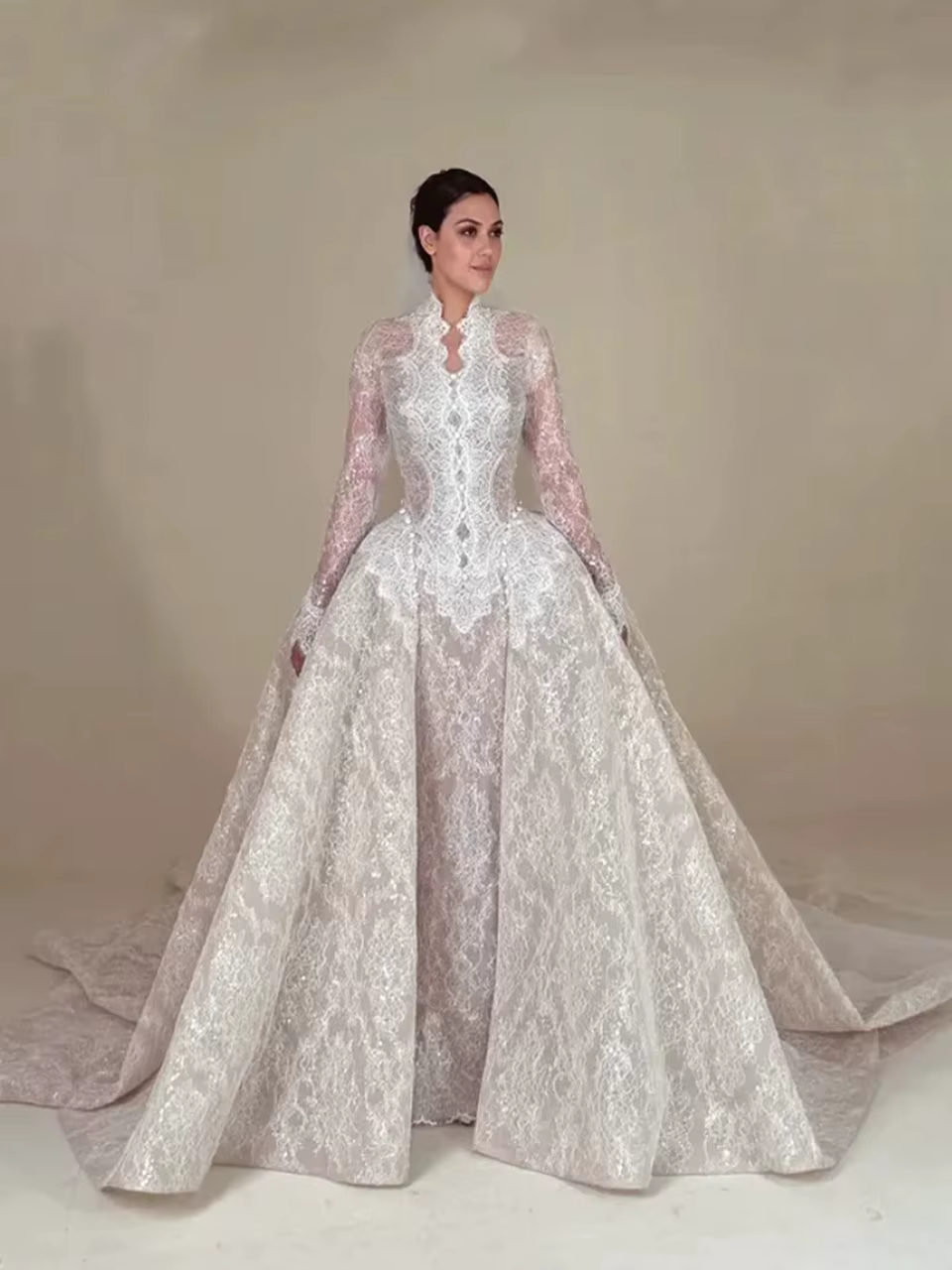 Personnalisé luxueux Boho classique tulle élégant col haut Illusion dentelle appliques robes de mari