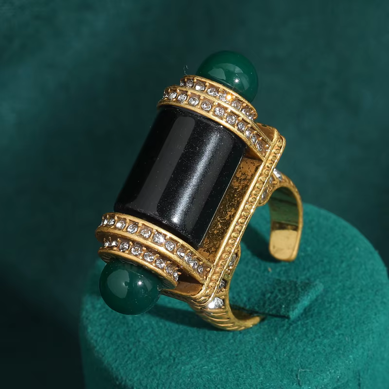 Bague décorative de conception symétrique plaquée or 18 carats pour femme - Bijoux formels de soirée