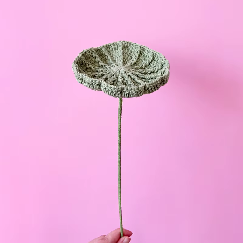 Ornements décoratifs en fleurs de lotus, graines et feuilles tissées à la main pour la décoration de