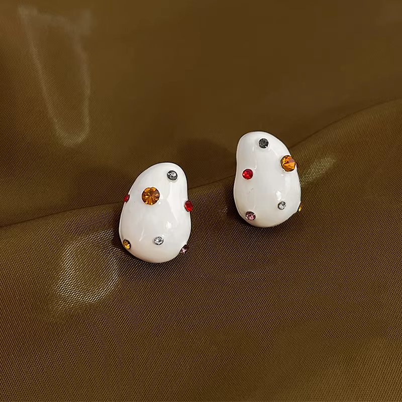 Boucles d'Oreilles Blanches Irrégulières avec Strass Colorés, Bijoux de Luxe, Cadeaux de Créateurs d