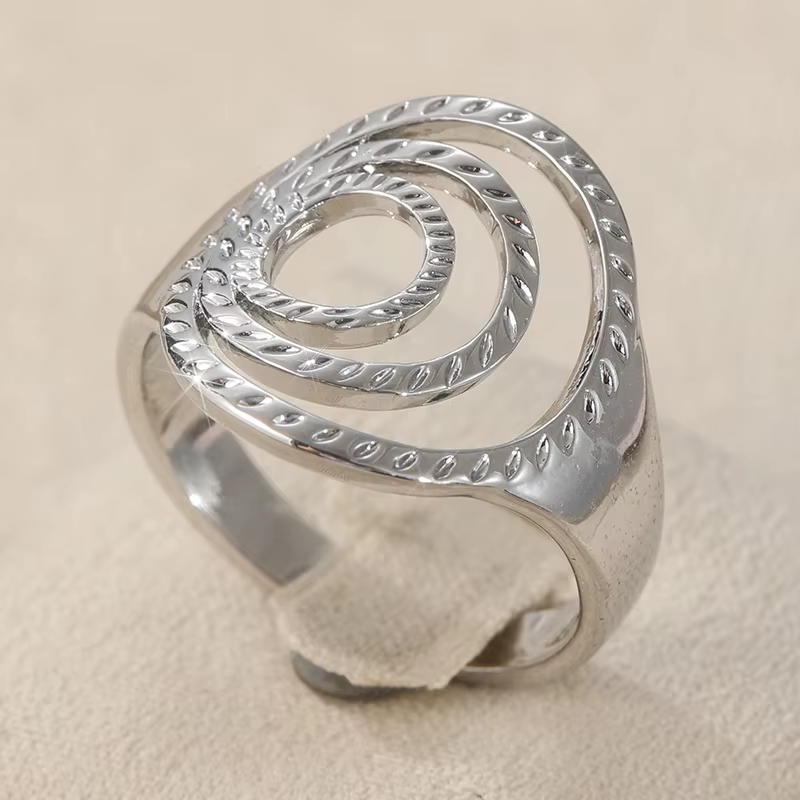 Bague vintage pour femme, sculptée à la main, cercle creux, couleur argent, métal, géométrique, pour