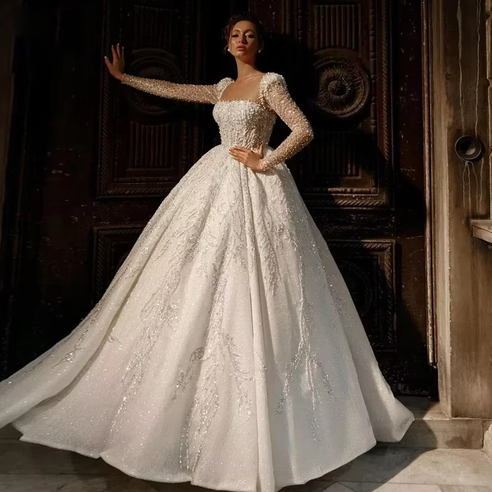 Robe de mariée personnalisée à col carré en dentelle avec perles et sequins, robe de bal de princess