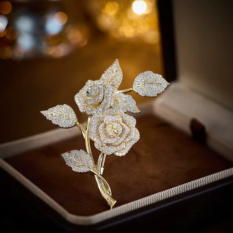 Broches de fleurs de rose en zircon brillant pour femmes, unisexe, luxe, élégant, bouquet de strass,