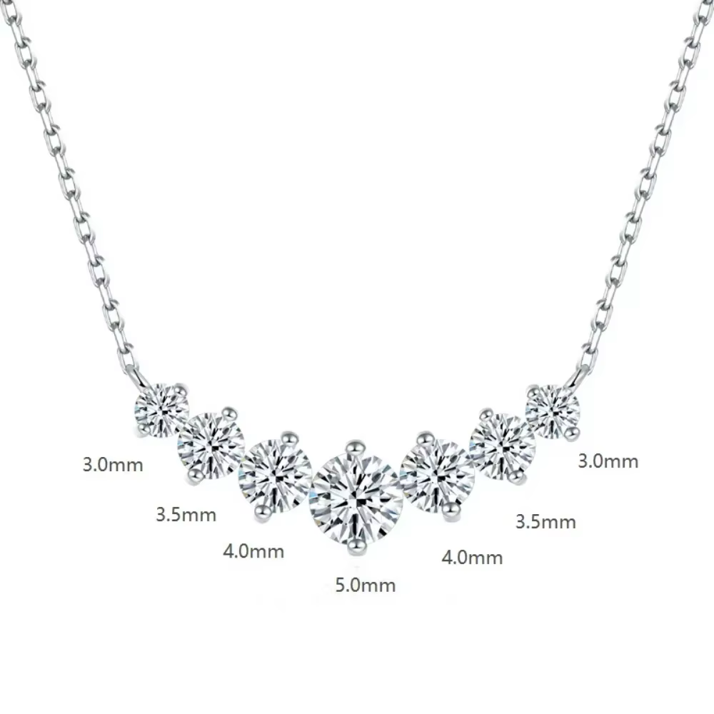 Collier en moissanite à 7 pierres graduées Pretty Beauty, pendentif souriant en barre courbée en arg