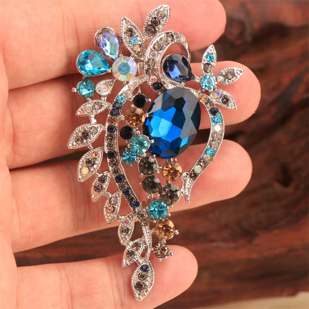 Broche de luxe baroque à motif floral ajouré pour hommes et femmes, accessoires de bijoux, cadeau de