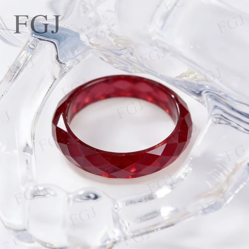 Bague de pouce en moissanite et rubis, bande simple avec chaîne gratuite |   Certifié GRA |   Cadeau