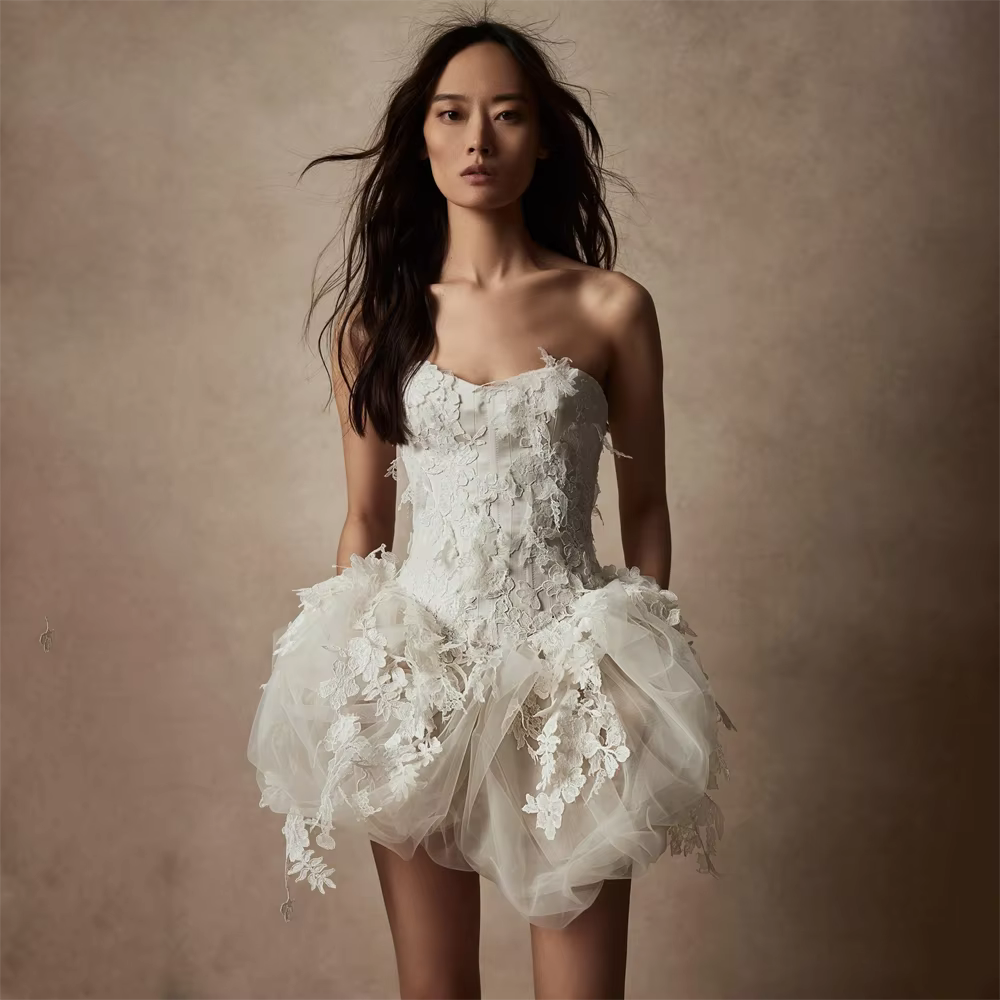 Robe de mariée trapèze sans bretelles en tulle, avec dentelle florale 3D, mini-robe de mariée sans m