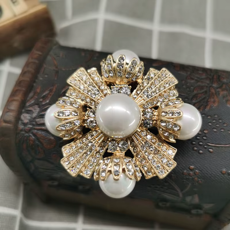 Vintage Boho Floral Corsage Pearl Flower Broches, Broches avec Big Pearl Cross Broche pour femmes, B