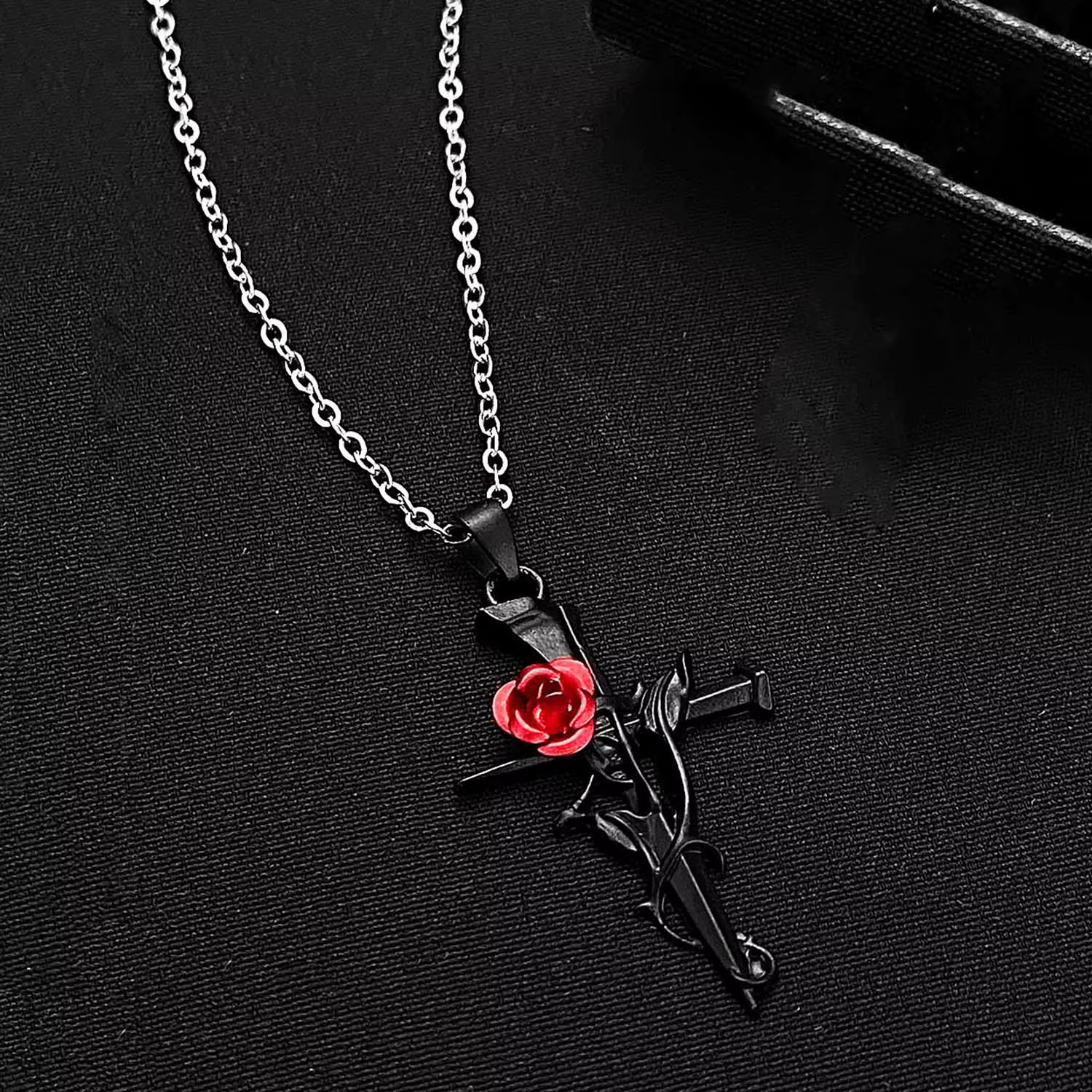 Collier avec pendentif fleur de Rose en cristal rouge foncé pour femmes et hommes, gothique, Punk, Z
