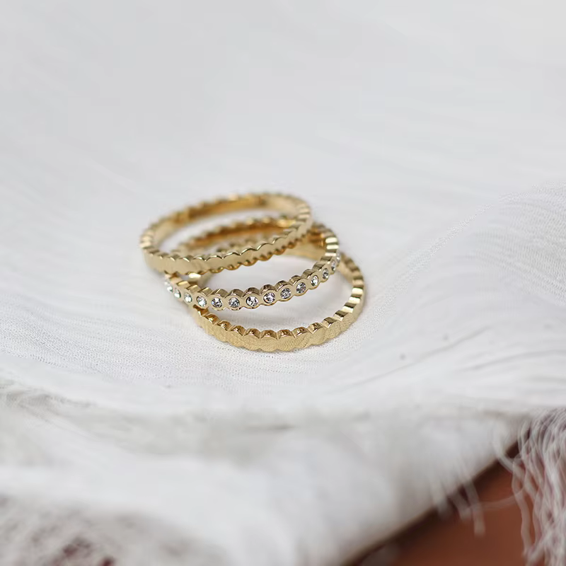 Amaiyllis minimaliste empilable nid d'abeille plein Zircon rond géométrique anneau Niche femmes Inde