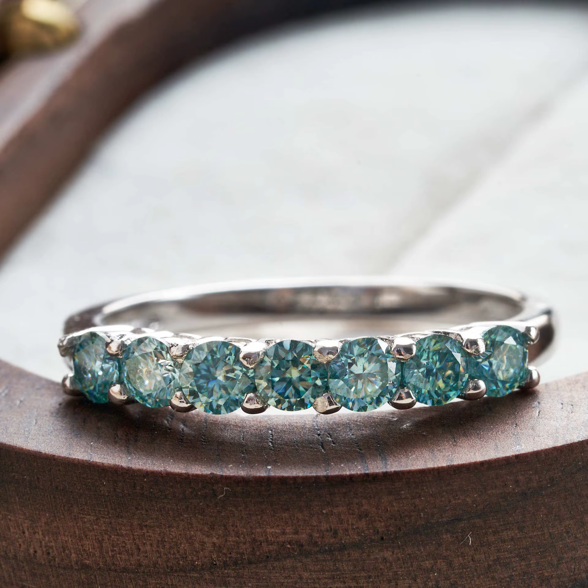 Bague ronde Moissanite en argent Sterling 0.7CT D couleur VVS1 EX, bague d'éternité pour femmes, fia