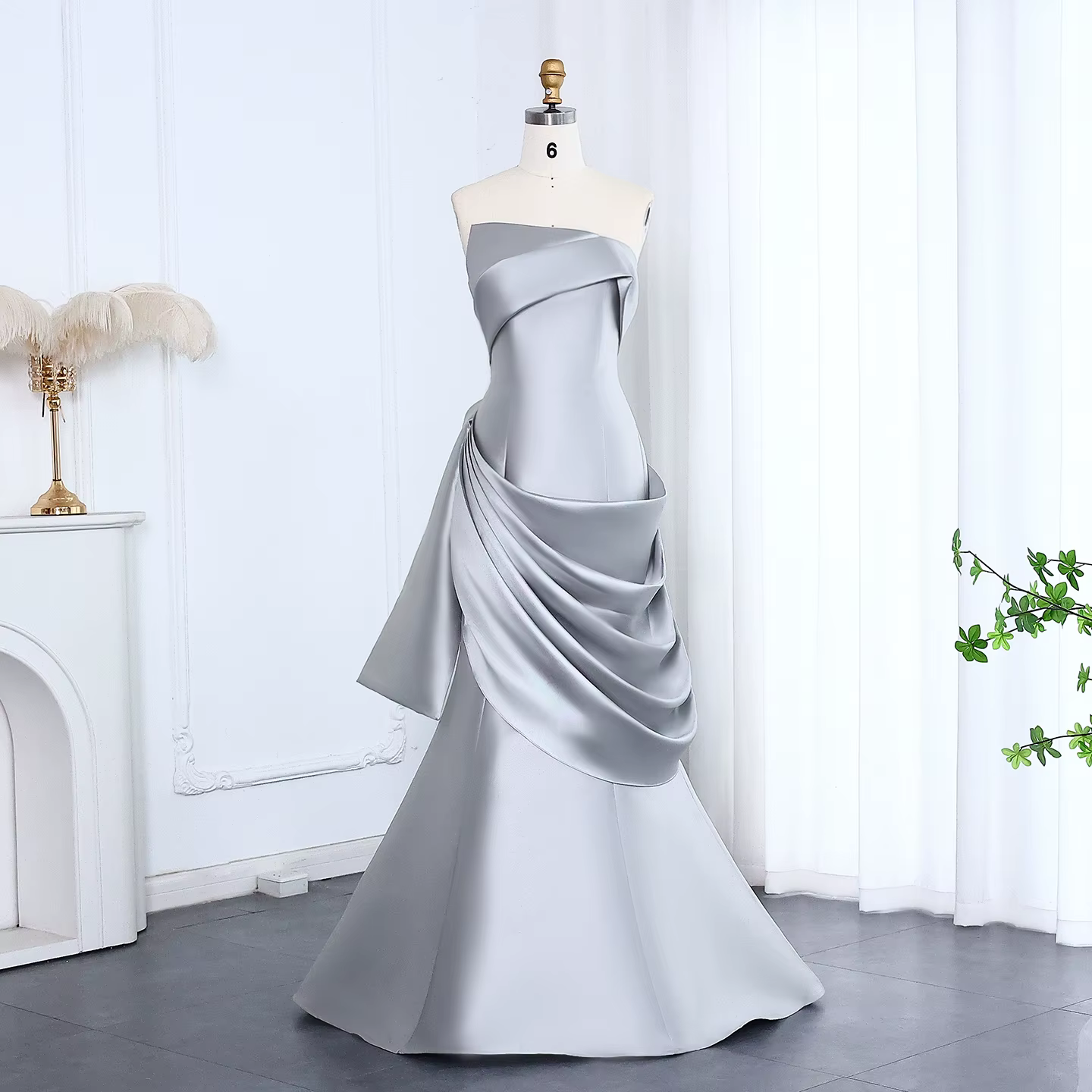 Robe de soirée élégante pour femme Sharon Said, en satin argenté, style sirène drapé, sans bretelles