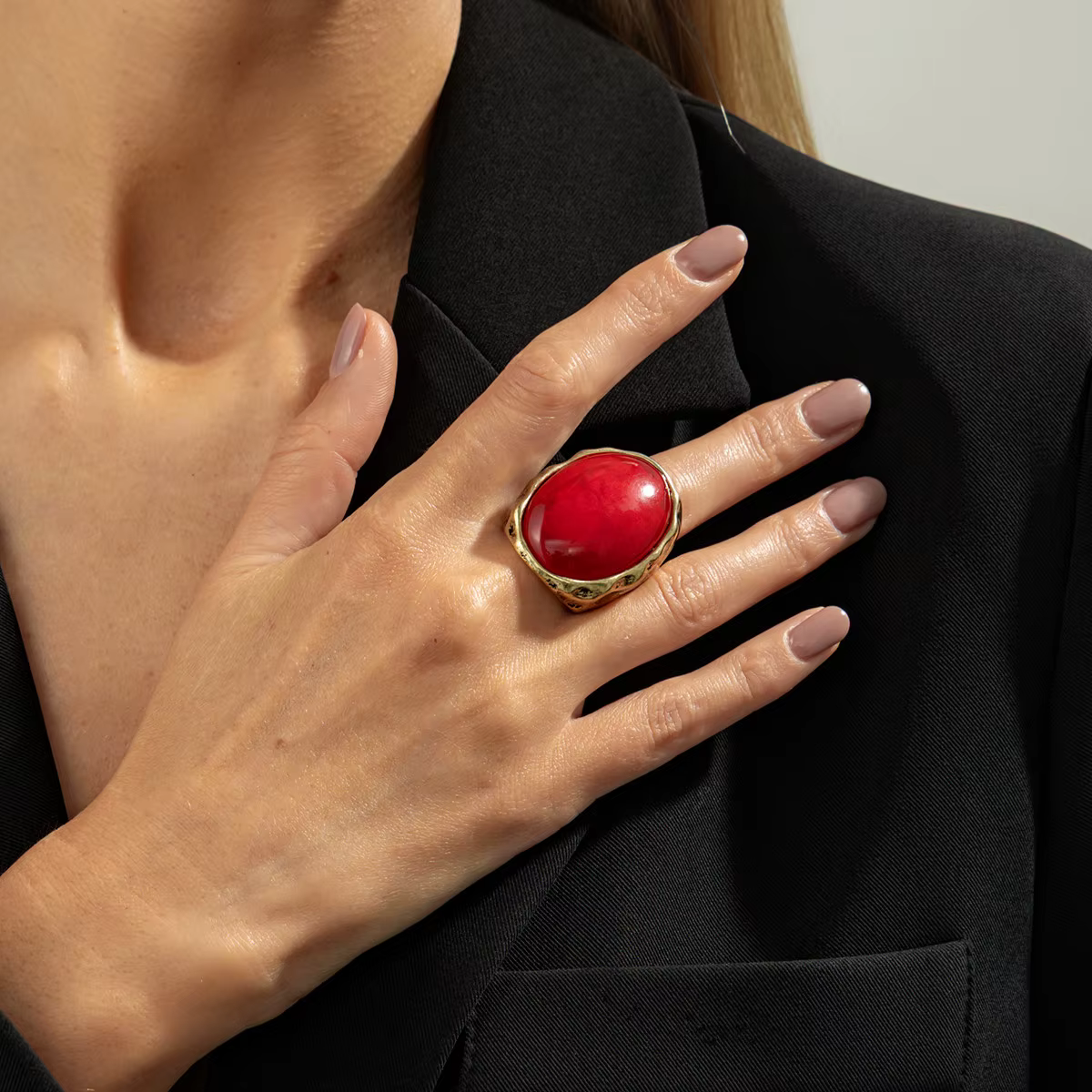 Bague rétro ovale en résine rouge pour femmes, Imitation de pierres précieuses, métal martelé, large
