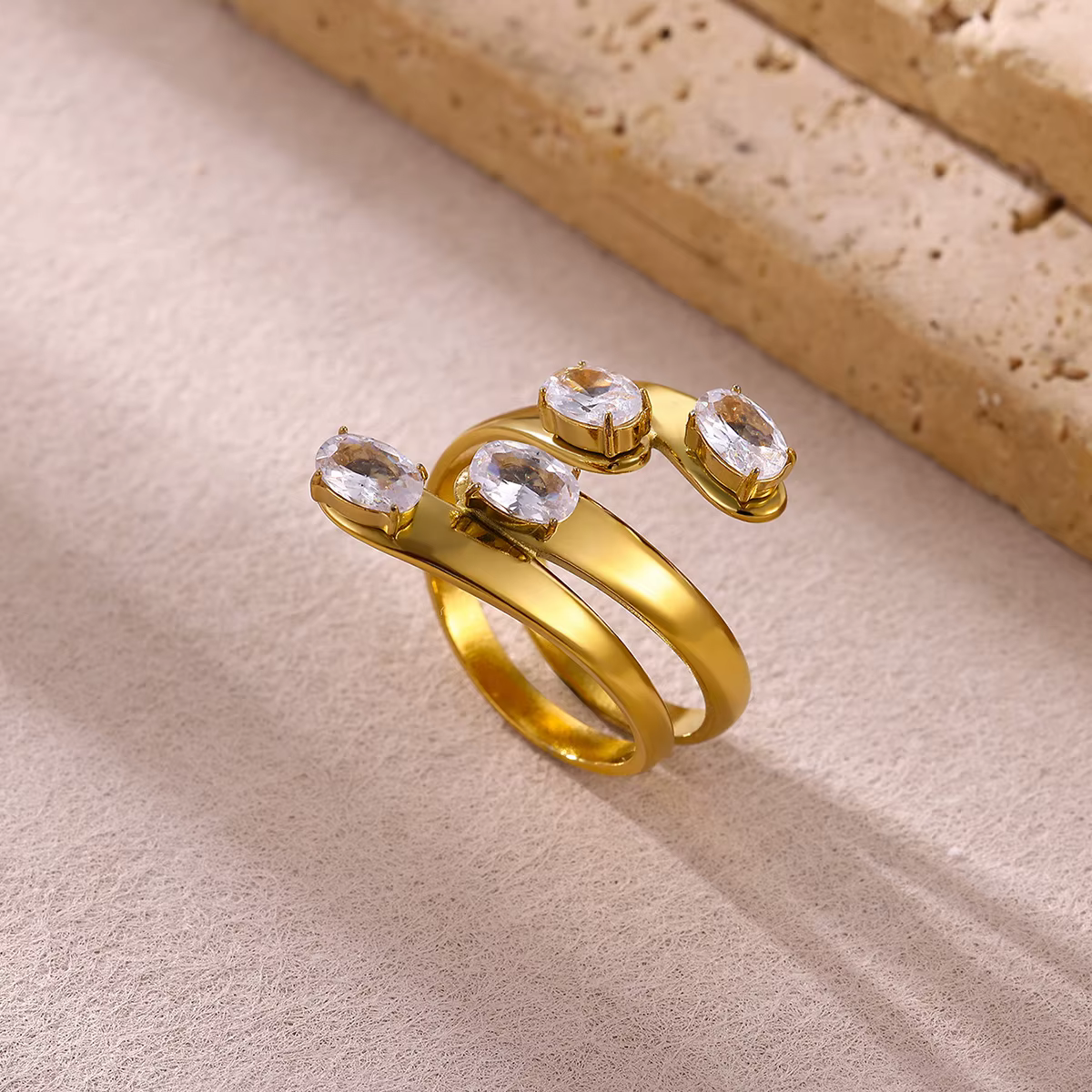 Bagues ovales en zircon pour femmes, couleur or ‌   Bague ouverte géométrique double couche en acier