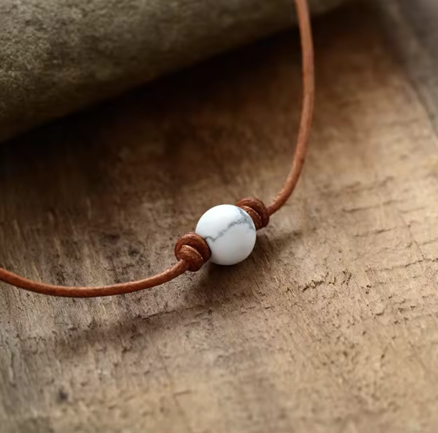 Collier ras du cou Francesc bijoux présentoir de boîte-cadeau en cuir