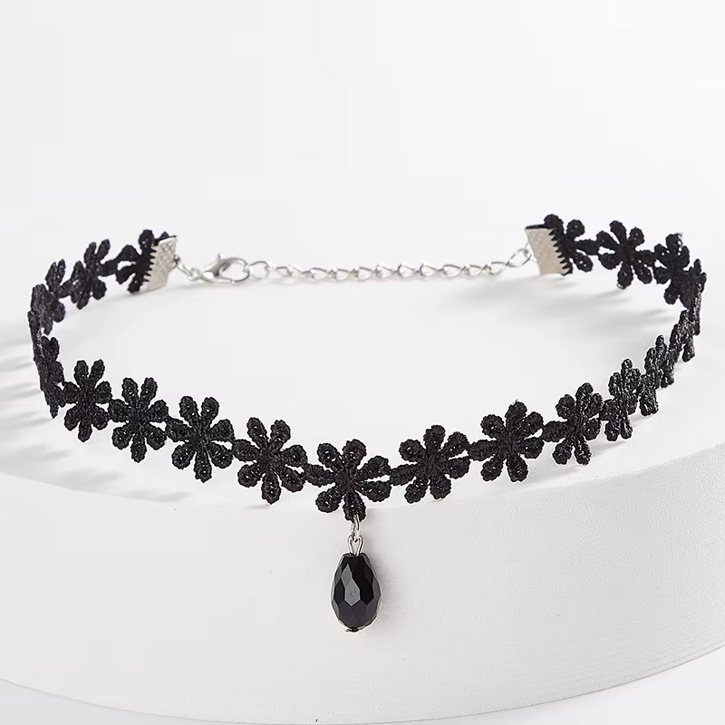 Collier Punk gothique en dentelle noire pour femmes, fleur en cristal, mode cuir noir velours, court