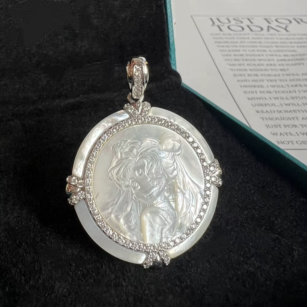Pendentif vintage Sailor Moon gravé en nacre, collier en cuivre plaqué or 18 carats avec zircon, bij