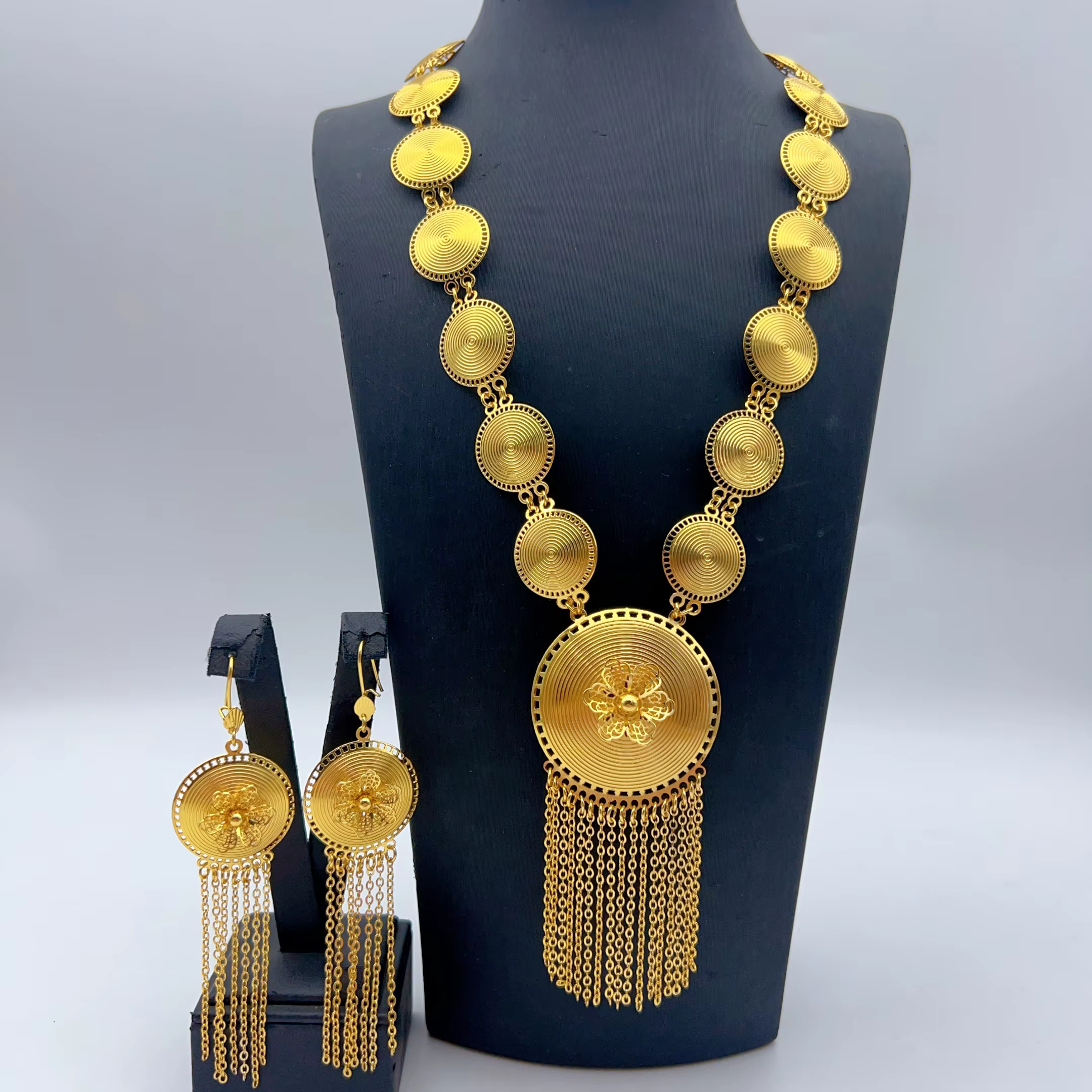 Ensemble de bijoux plaqué or 24 carats pour femmes, collier à longues pampilles, boucles d'oreilles,