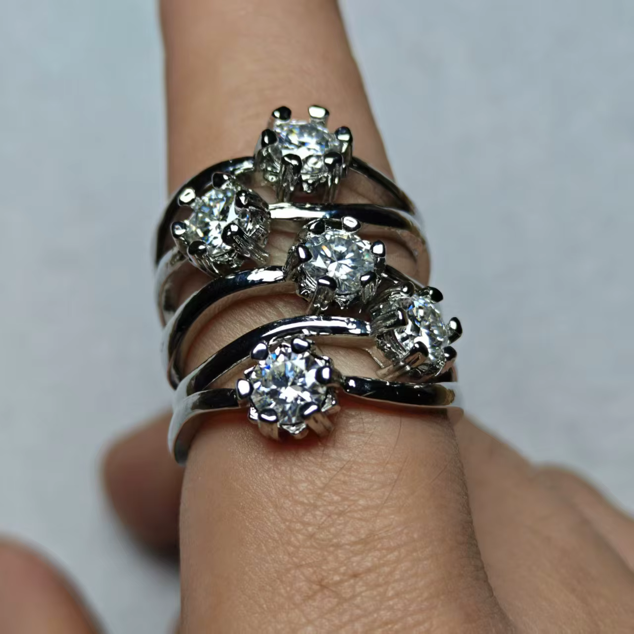 Bague en cuivre blanc avec diamant bleu de laboratoire, design tendance et polyvalent, simple et élé