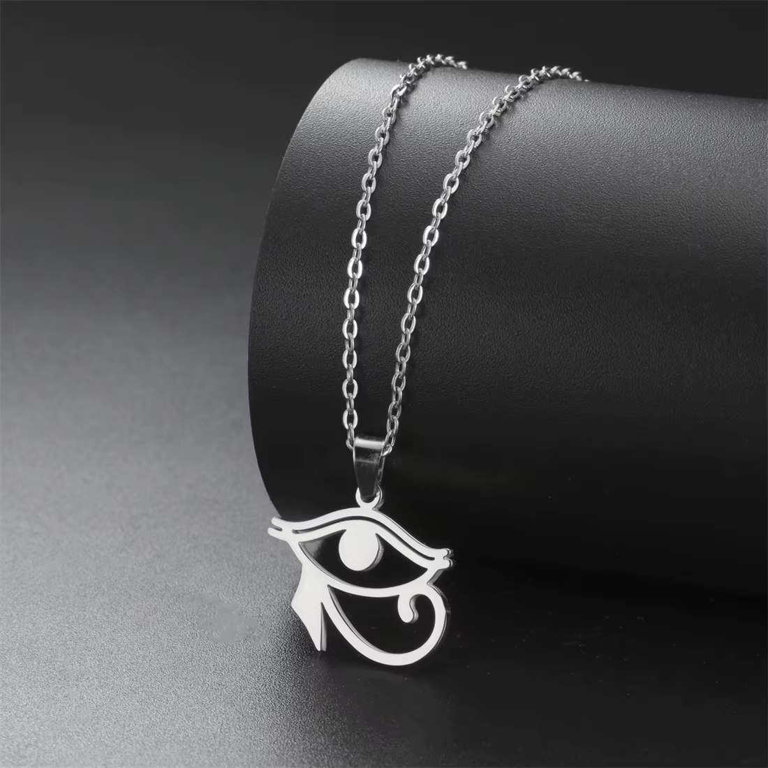 EUEAVAN – collier œil d'Horus pour hommes et femmes, pendentif Anubis Vintage, chaîne en acier inoxy