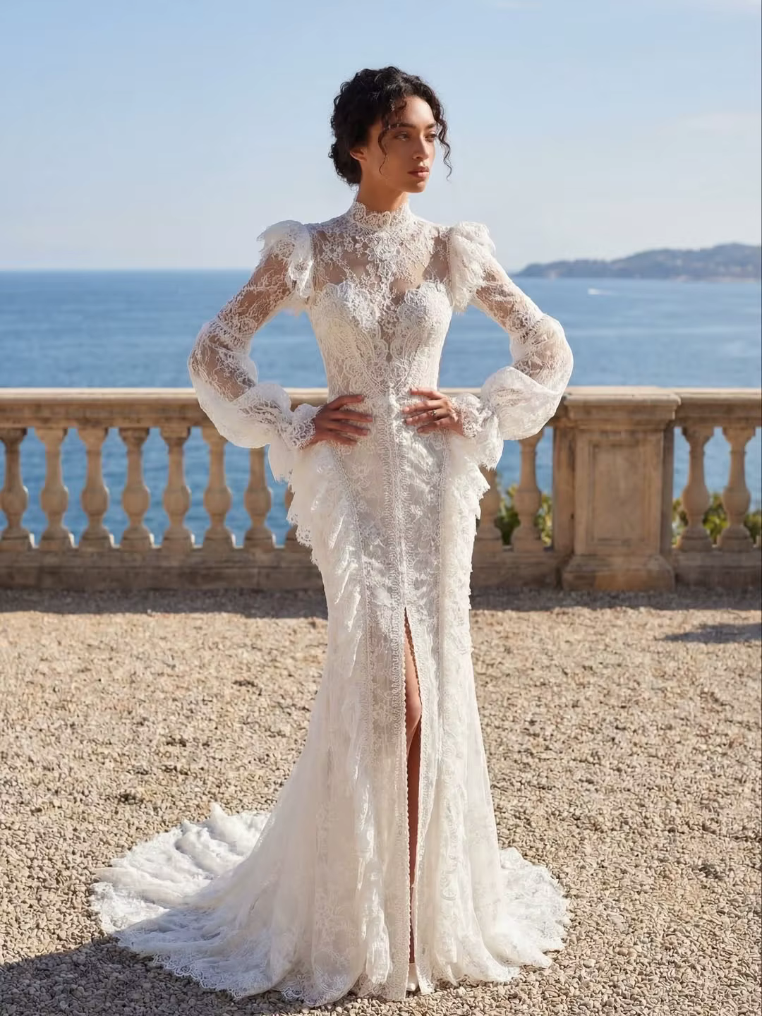 Robe de mariée vintage personnalisée à col montant, dos transparent, style sirène, avec volants, fen