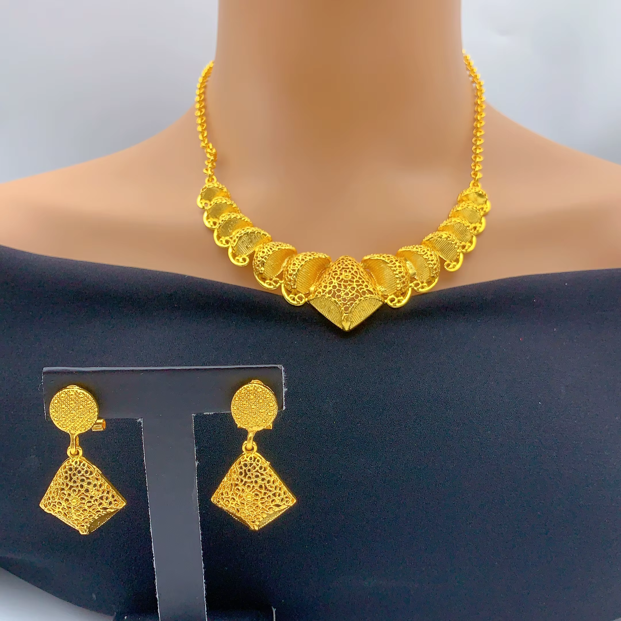 Collier et boucles d'oreilles plaqués or 24 carats pour mariée indienne de luxe, ensembles de bijoux