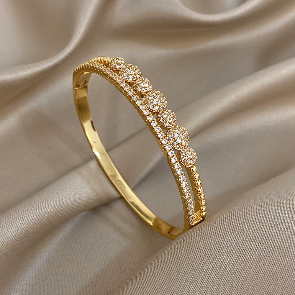 Bracelet de luxe plaqué or en Zircon scintillant pour femmes, géométrie élégante, boucle de printemp