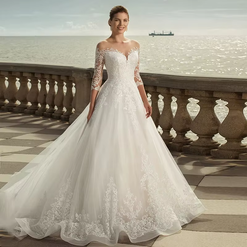Robes de mariée à col rond avec appliques personnalisées, robe de mariée en dentelle, manches 3/4, c