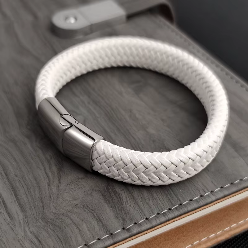 Bracelet tressé en cuir blanc Simple pour hommes, fermoirs à boucle en acier inoxydable, fait à la m