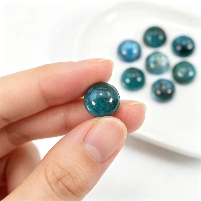 1 pièce Cabochon rond en Apatite poli de 6-10mm à dos plat pour sertissage en clos, idéal pour la cr