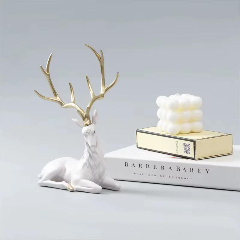 Statue de Cerf Haut de Gamme, Sculpture en Résine pour Salon, Décoration de Maison de Luxe, Ornement