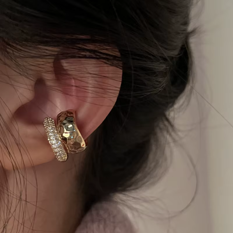 Nouvelle Tendance : Manchette d'oreille double couche en zircon, sans perçage, style punk, clip d'or