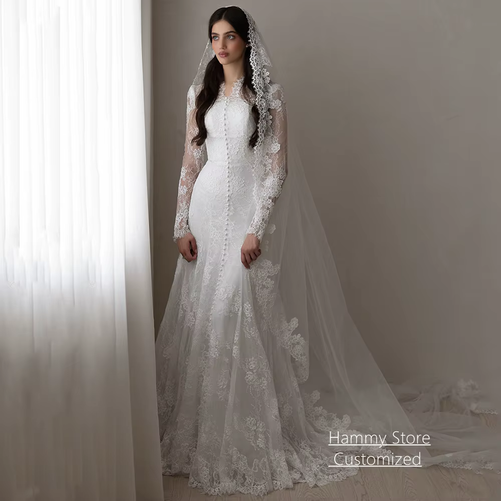 Robe de mariée saoudienne personnalisée, col en V discret, manches longues, dentelle, boutons, traîn
