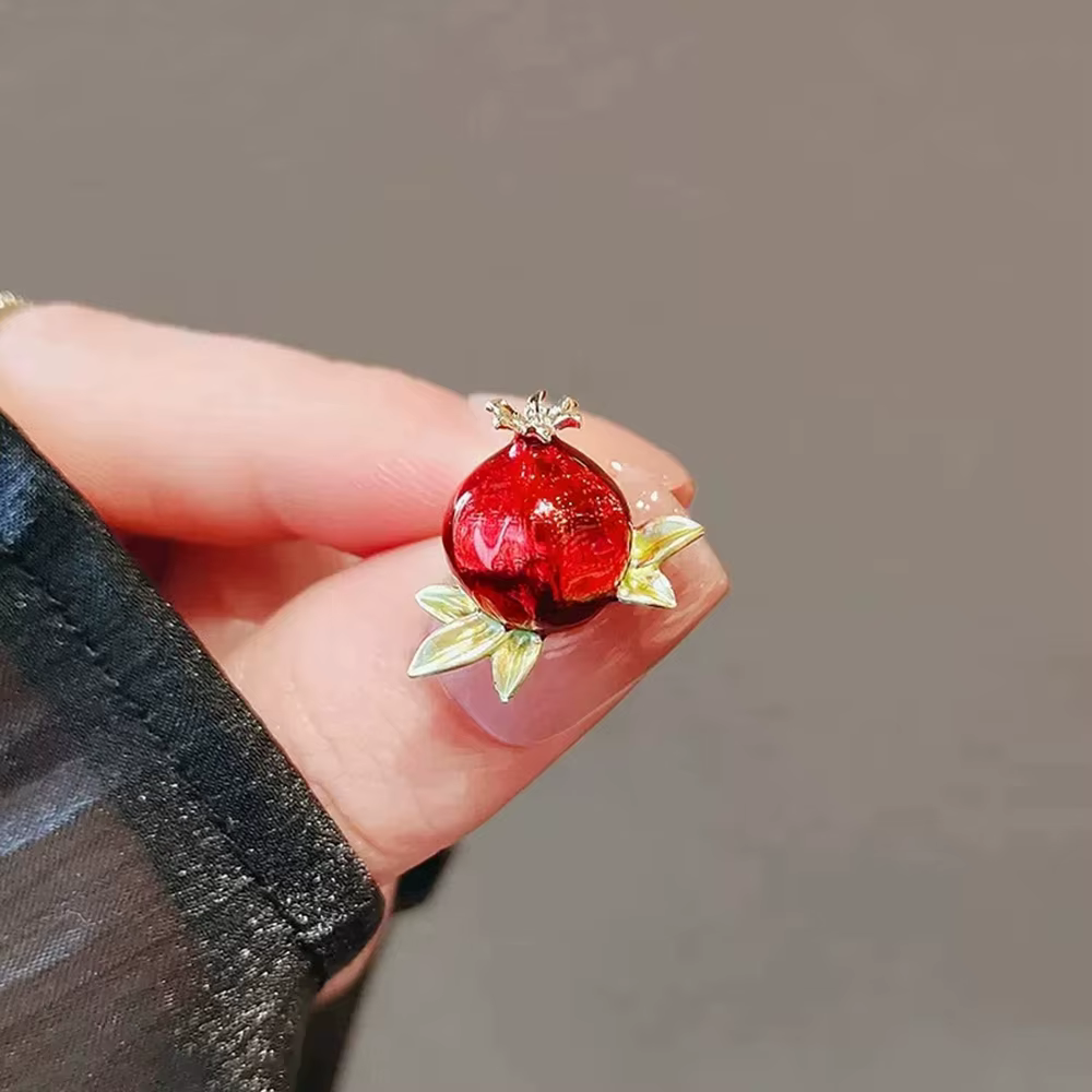 Broche grenade délicate pour femmes, haut de gamme, mignonne et élégante, goutte d'huile, poitrine d