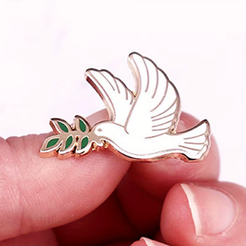 Broche en émail de branche d'olivier de colombe de la paix, insigne d'animal