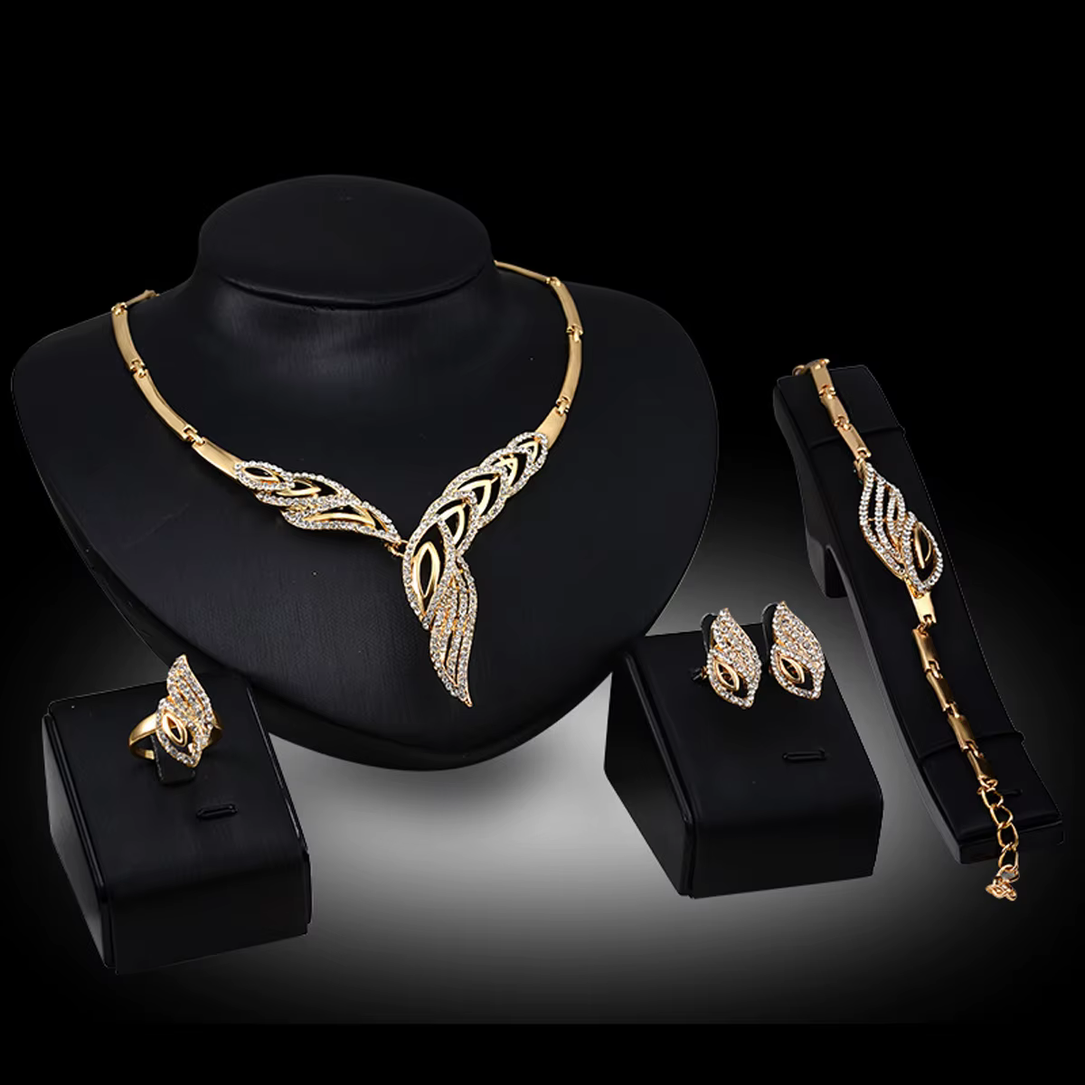 Ensembles de boucles d'oreilles, colliers, bracelets et bagues en métal au design à la mode pour fem