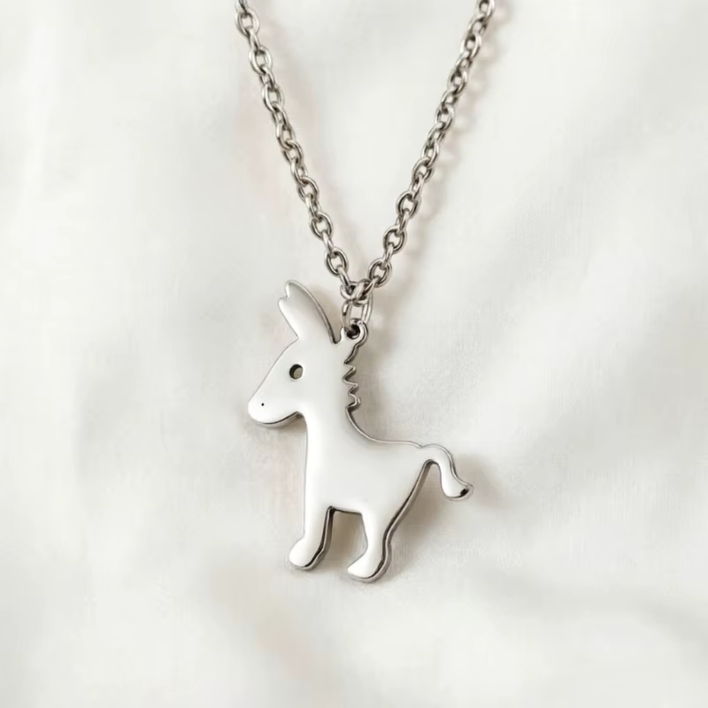 Collier Adorable en Acier Inoxydable avec Breloque Chameau de Dessin Animé, Pendentif Cheval Plaqué 