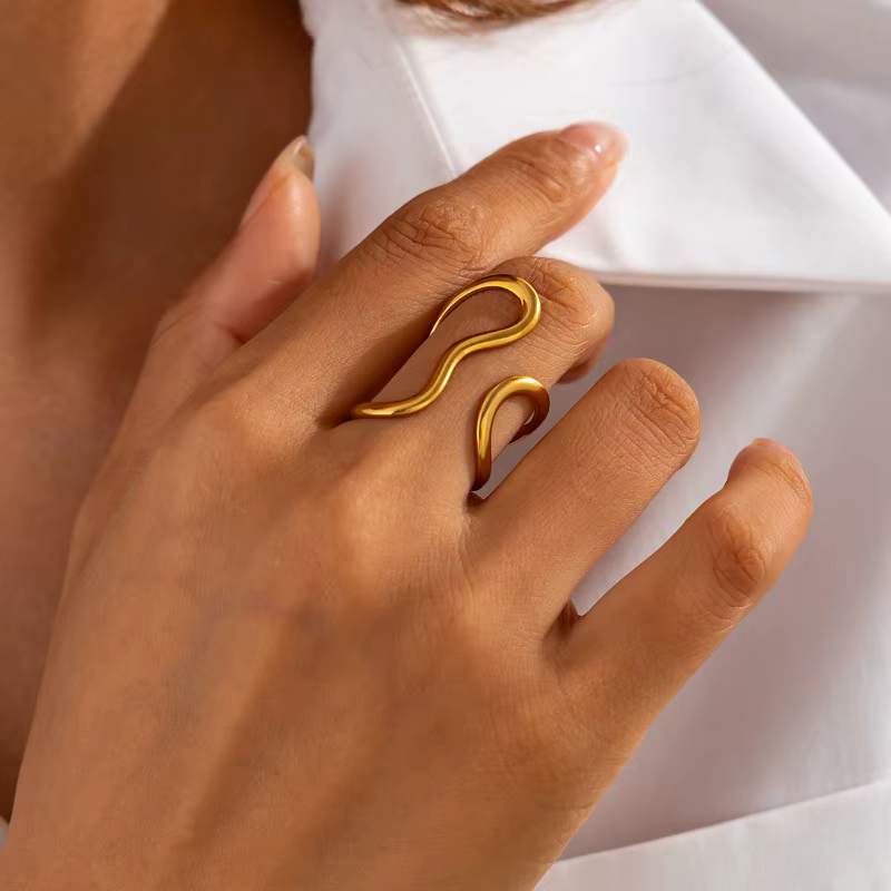 Ensemble de bagues liquides dorées pour femmes, bagues métalliques ondulées irrégulières, creuses, r
