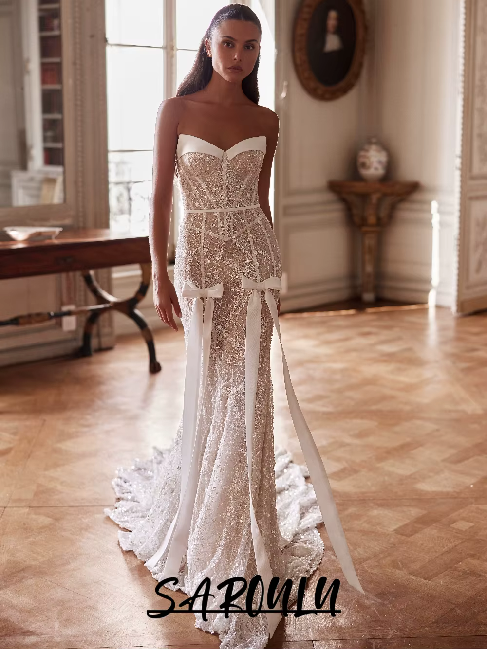 Robe de mariée 2026 glamour en dentelle perlée, coupe trompette scintillante, avec corset et nœud, l