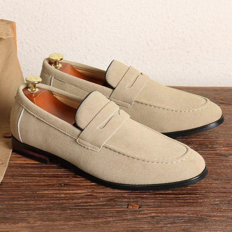 Chaussures décontractées pour hommes mocassins en daim mode sans lacet chaussures en cuir doux solid
